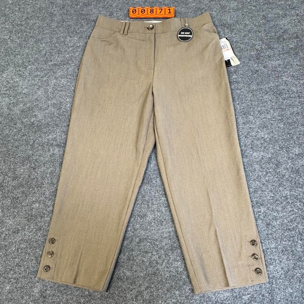 Slimming Sensations Counterparts Tan Capri Pants Size 10 Brand new with tags